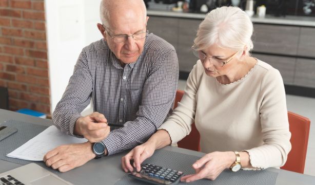 El tamaño importa: la letra pequeña de las tarjetas revolving puede ser motivo de reclamación. Foto: bigstock