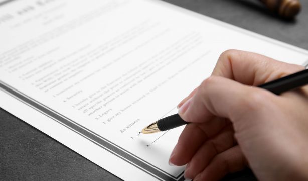 Un abogado resuelve la gran duda: ¿cuántos cambios pueden realizarse en un testamento?