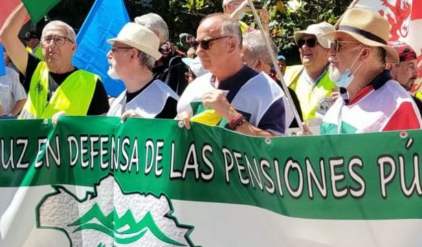 Carta a la directora del Movimiento Andaluz de Pensionistas: "Rechazo a las predicciones apocalípticas sobre pensiones"