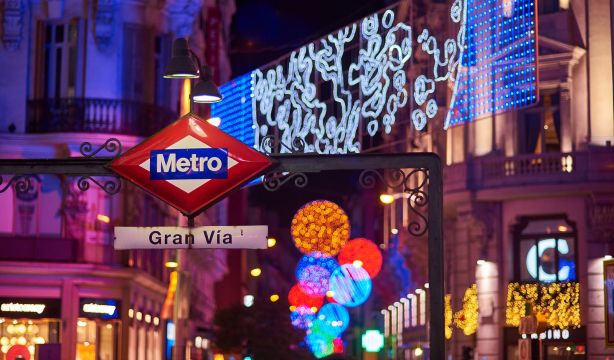 La Gran Vía de Madrid se convierte en un "jardín de invierno" esta Navidad