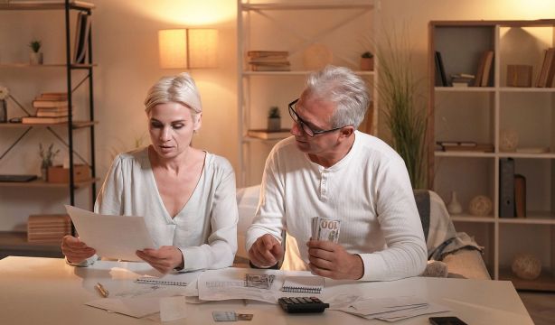 ¿Quieres pagar menos en tu factura de luz? Pon en práctica estas 10 medidas en casa