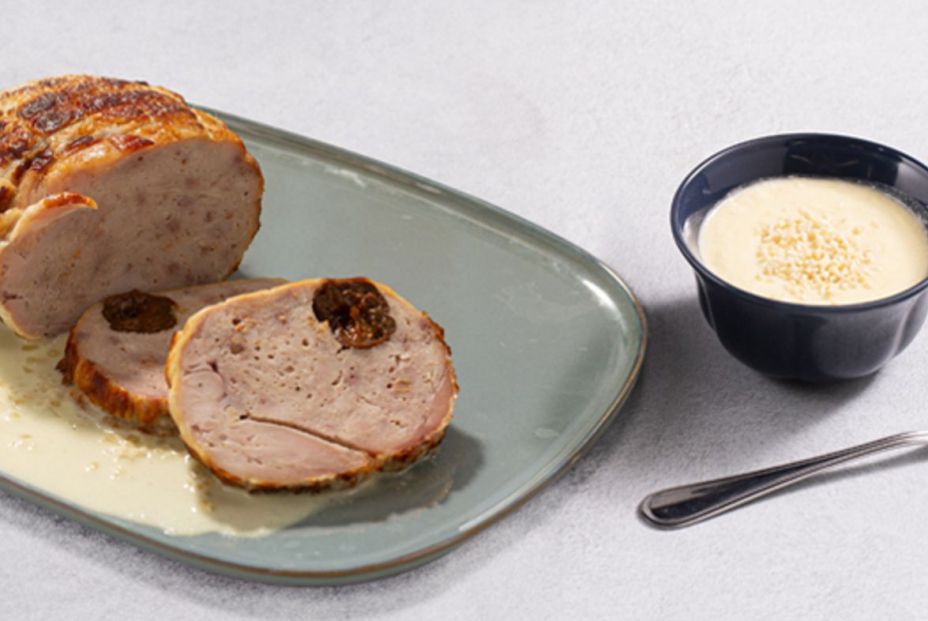 pollo relleno con salsa