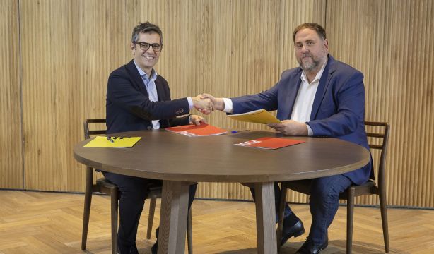 El pacto entre PSOE y ERC incluye amnistía, traspaso de Rodalies y perdonar 15.000 millones de deuda