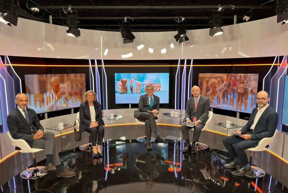 Roberto Rubio, Pilar G. de Frutos, Alcaide, De los Reyes y Pedro Serrano, debate pensiones 65ymas Roberto Rubio, Pilar G. de Frutos, Alcaide, De los Reyes y Pedro Serrano, debate pensiones 65ymas