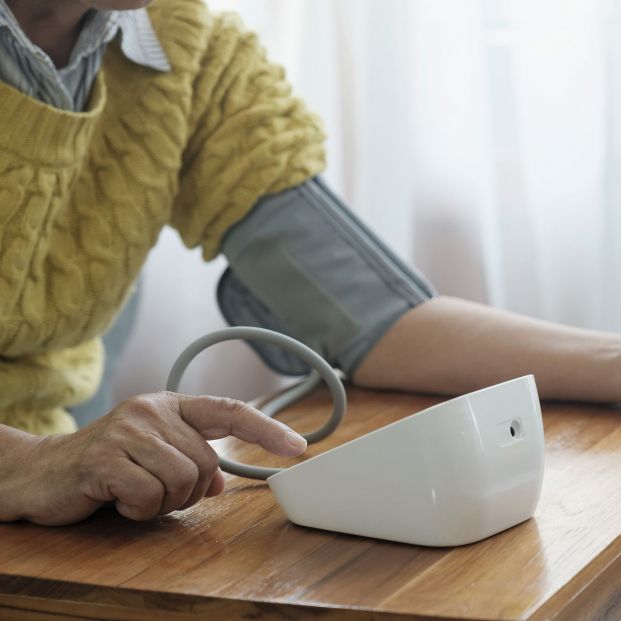 ¿Cómo medir la presión arterial correctamente? Estas son las mejores horas del día para hacerlo. Foto: Bigstock ¿Cómo medir la presión arterial correctamente? Estas son las mejores horas del día para hacerlo. Foto: Bigstock