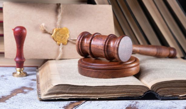 ¿Cuál es la diferencia entre una herencia testada y una intestada?