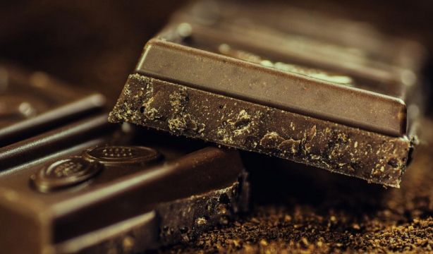 La Comunidad de Madrid recibe un Goya de chocolate por su apoyo al sector del dulce