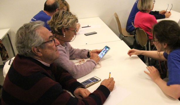 Los mayores apuestan por la formación digital: "Hay que perder el miedo”