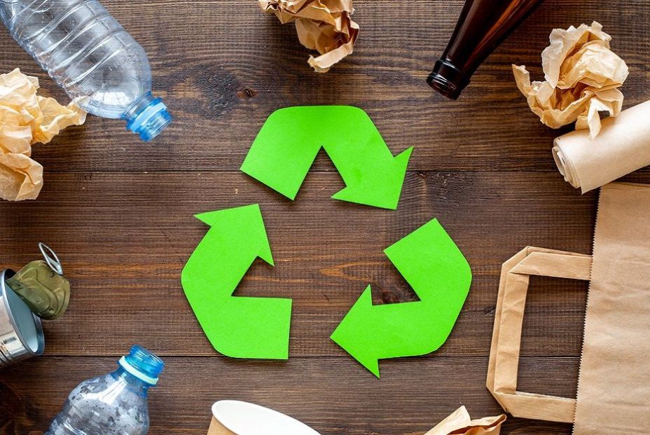 El importante separar la basura con el reciclaje El importante separar la basura con el reciclaje