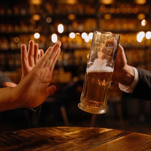 Consumir una pequeña cantidad de alcohol todos los días "ya puede ser perjudicial para la salud" Consumir una pequeña cantidad de alcohol todos los días "ya puede ser perjudicial para la salud"