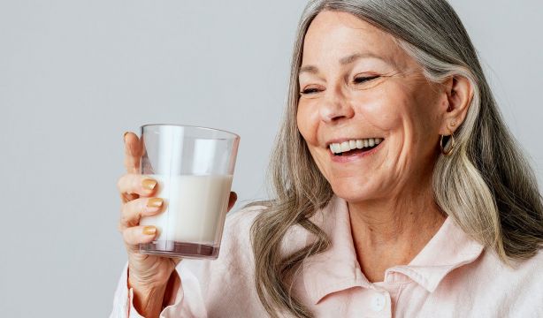 El vaso diario que ayuda a tu salud cardiovascular