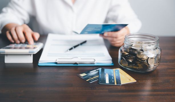 Comisión por mantenimiento de cuenta: ¿cuál es el máximo que pueden cobrar los bancos?