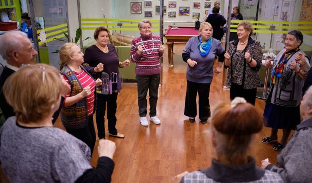 La falta de relaciones sociales se asocia con un mayor riesgo de mortalidad, según un estudio