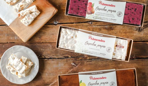 Disfruta del nuevo turrón de El Almendro en esta Navidad