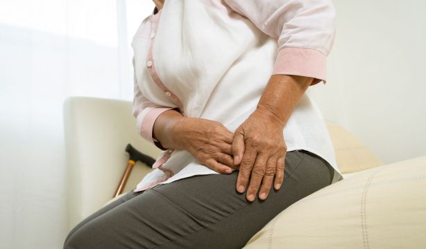 Aumenta la artrosis en mujeres postmenopáusicas: estas son las razones