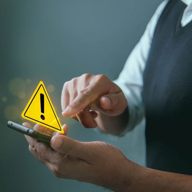 La Policía alerta de una nueva estafa: mucho ojo con este SMS en tu móvil La Policía alerta de una nueva estafa: mucho ojo con este SMS en tu móvil