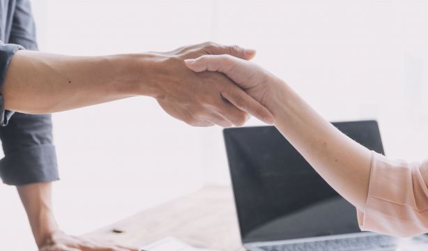 ¿Te pueden obligar a contratar un seguro para firmar la hipoteca con el banco?