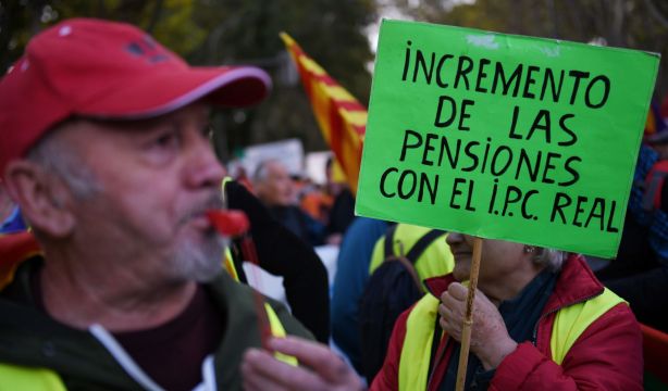 La Comisión Europea aviva el temor a un ajuste en las pensiones desde 2025