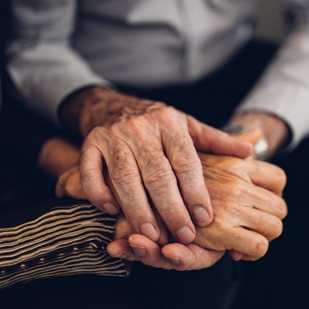 Relacionan el estrés en los cuidadores de personas con demencia con ansiedad y depresión. Foto: Bigstock