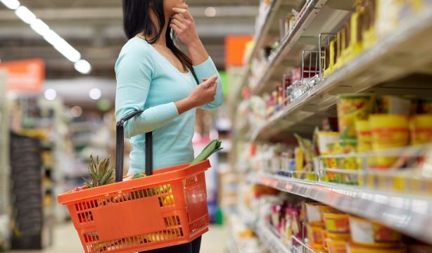 Así puedes evitar caer en la 'trampa' de las promociones de los supermercados