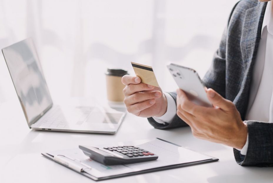 ¡Cuidado con el "skimming"!, el robo de información de las tarjetas bancarias