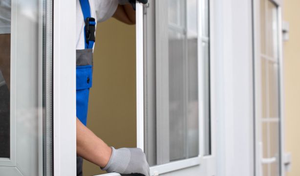 El truco para aislar tu casa del frío en 15 minutos y ahorrar en calefacción (BigStock)