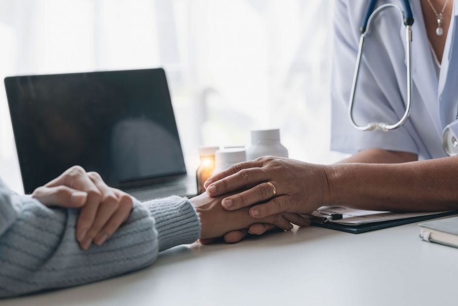 Reconocen al Hospital Infanta Cristina de Madrid por la calidad de la atención a mayores. Foto: Bigstock