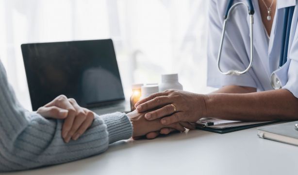 Reconocen al Hospital Infanta Cristina de Madrid por la calidad de la atención a mayores. Foto: Bigstock
