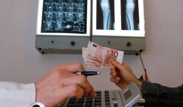 El seguro de salud para mayores de 65 años dispara su precio: más de 120 euros al mes. Foto: Bigstock