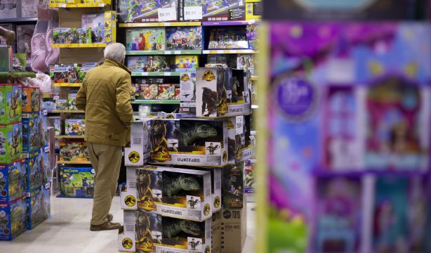 Cinco consejos de la OCU para evitar juguetes peligrosos en Navidad