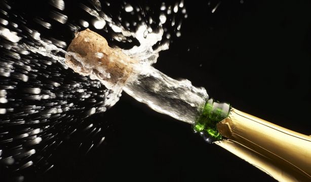 Corchos, fuegos artificiales, petardos... Los peligros para los ojos que esconde la Navidad