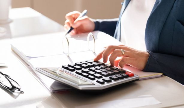 ¿Qué ocurre cuando se alcanza la edad de jubilación cobrando la pensión de incapacidad?