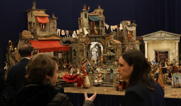 Ya puedes visitar el espectacular Belén Napolitano del Palacio Real