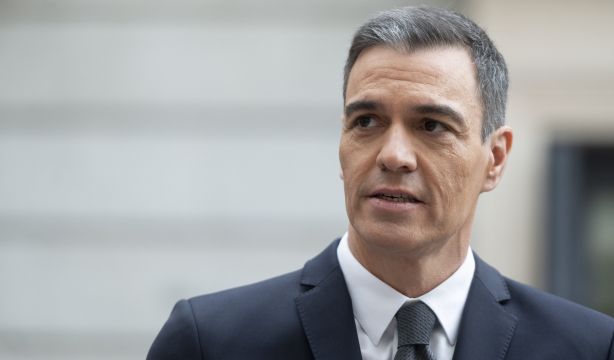 Sánchez anuncia que se reforzará la formación y recualificación de los parados mayores de 50 años