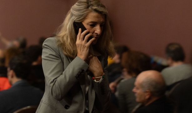 Yolanda Díaz propone subir el salario mínimo un 4% en 2024, hasta los 1.123 euros