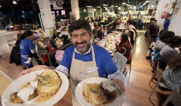 Cena solidaria contra la soledad de Fundación Telefónica, Mensajeros de la Paz y Down Madrid