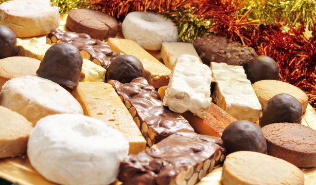 Carrefour sube el precio de más de la mitad de sus dulces navideños en los últimos dos meses