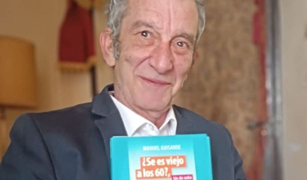 '¿Se es viejo a los 60?', el nuevo libro de Manuel Guisande que redefine el concepto de ser mayor. Foto: Ira Pinto