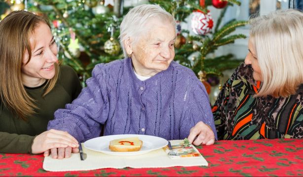 5 actividades para trabajar la estimulación cognitiva de las personas con alzhéimer en Navidad