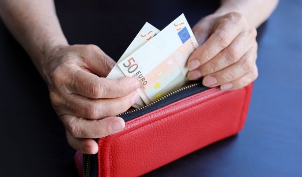 Viudedad: la pensión media sube a 935 euros, pero en el régimen de autónomos no llega a 700