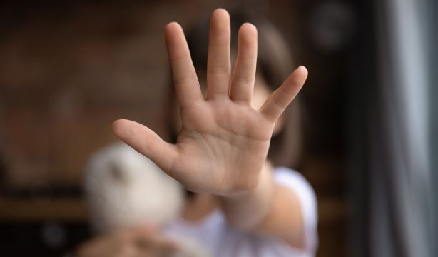 Violencia de género: 56 menores quedaron huérfanos en 2023, la mayor cifra desde que hay registros. Foto: Bigstock