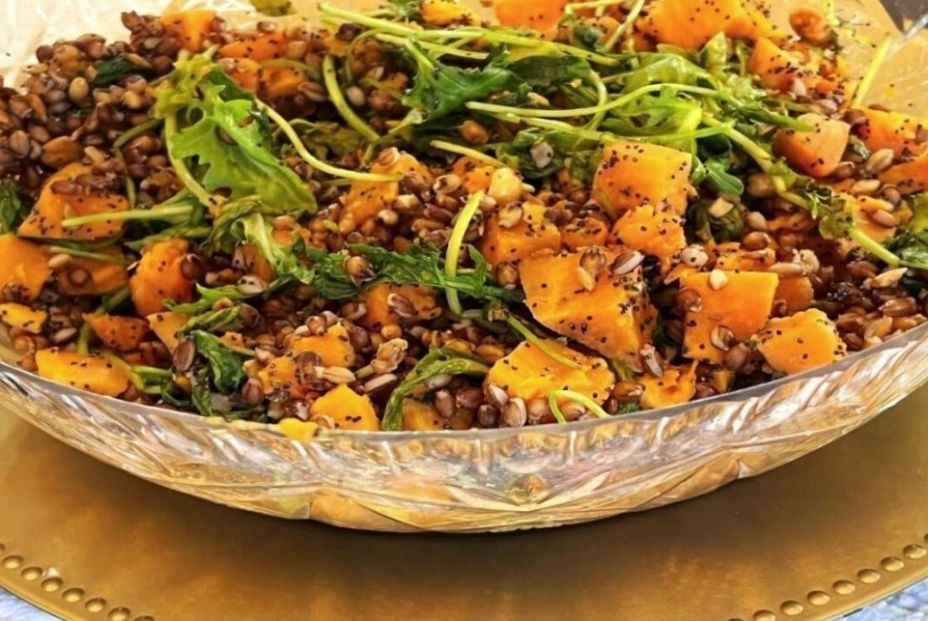 EuropaPress 5664114 ensalada compuesta soja semillas amapola cebada col rizada mani batata