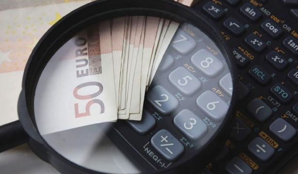 El Defensor del Pueblo investiga el grado de protección del consumidor frente a los créditos rápidos. Foto: EuropaPress