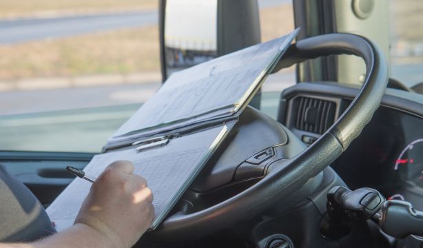 Así puedes solicitar el nuevo informe de conductor de la DGT