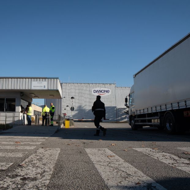 EuropaPress 5684685 camion frente fabrica danone espana 12 enero 2024 parets valles barcelona EuropaPress 5684685 camion frente fabrica danone espana 12 enero 2024 parets valles barcelona