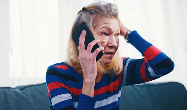 ¿Qué es el 'spoofing'? Así es la última estafa de la que alerta la Policía