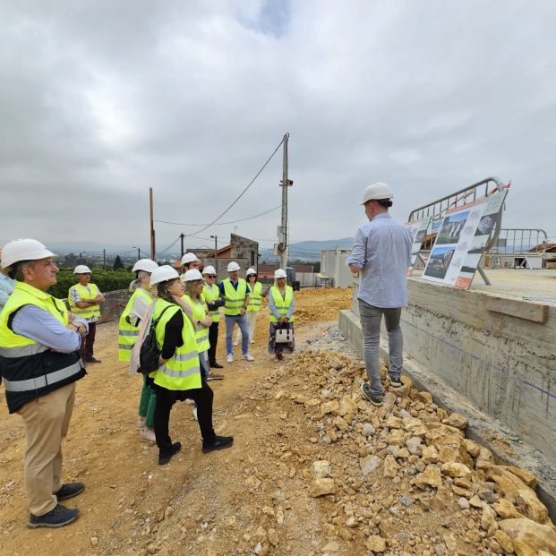 EuropaPress 5336894 candidata pp congreso esther llamazares visita obras cooperativa viviendas EuropaPress 5336894 candidata pp congreso esther llamazares visita obras cooperativa viviendas