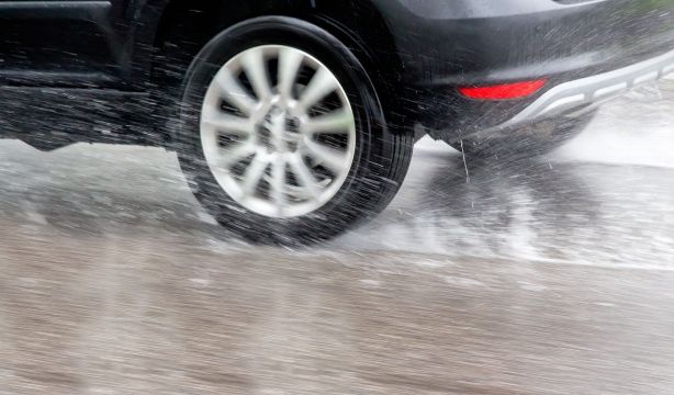 La DGT advierte: ¿cómo evitar accidentes de tráfico en días de lluvia?