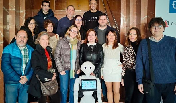 Un proyecto de investigación desarrollará robots para asistir a las personas mayores en su día a día. Foto: Europa Press