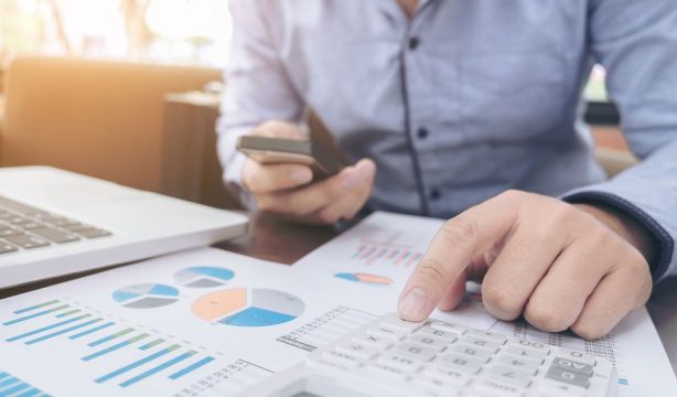 Vivienda, suministros y alimentos se 'comen' el 74% de los ingresos de los hogares mileuristas